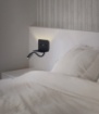 Immagine di Applique Nera per Camera da Letto Calma con Mensola Spot Led e Usb ACB