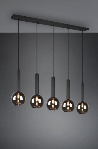 Immagine di Lampadario Lineare 5 Sospensioni per Isola 5 Sfere Vetro Fumé Clayton Trio Lighting