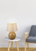 Immagine di Grande Lume Tavolo Base Effetto Legno Paralume Tessuto Beige Luxor Trio Lighting