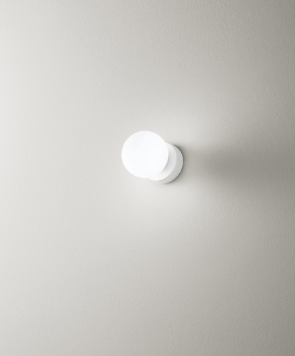 Immagine di Applique Plafoniera Moderna Paralume Sfera Vetro Bianco 1xE14 Maga Perenz 8072 B