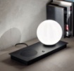 Immagine di Lampada Sfera Bianca Con Base Ricarica Wireless Madame Nero Ondaluce