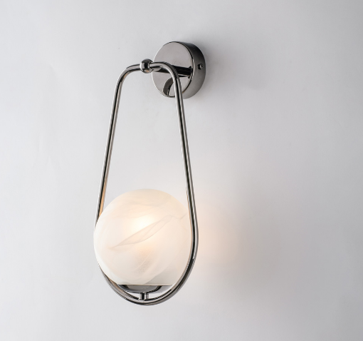 Immagine di Lampada da Parete Design Moderno Struttura Nera e Diffusore Sfera Vetro Bianco Afrodite Bonetti