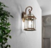 Immagine di Lanterna Da Parete Classica Vintage Nero Oro Con Vetri IP44 Gaeta Intec Light