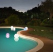 Immagine di Lampada Da Giardino Led RGB Ricarica Solare Sfera Galleggiante 30 cm IP65 Geco Intec