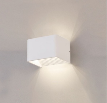 Immagine di Piccola Applique Icon Rettangolo Bianco Doppia Emissione Led 8,5w CCT 2700k/3000k L12 cm ACB