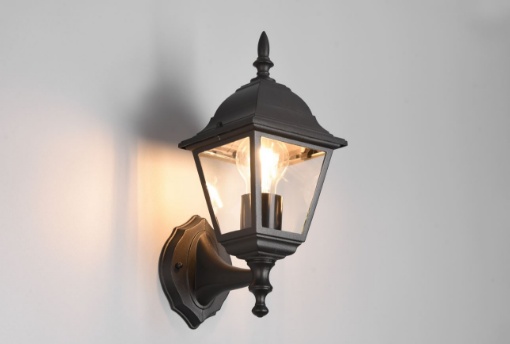 Immagine di Applique Lanterna Vintage Verso Sopra Livenza Alluminio Nero IP44 Trio Lighting